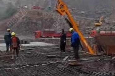 中誉鼎力砂石骨料生产线总承包项目，雨中作业赶进度