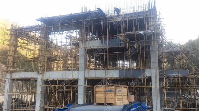秀山尧柏水泥基建现场