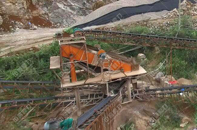 湖南张家界桑植县何家坪采石场石料生产线筛分
