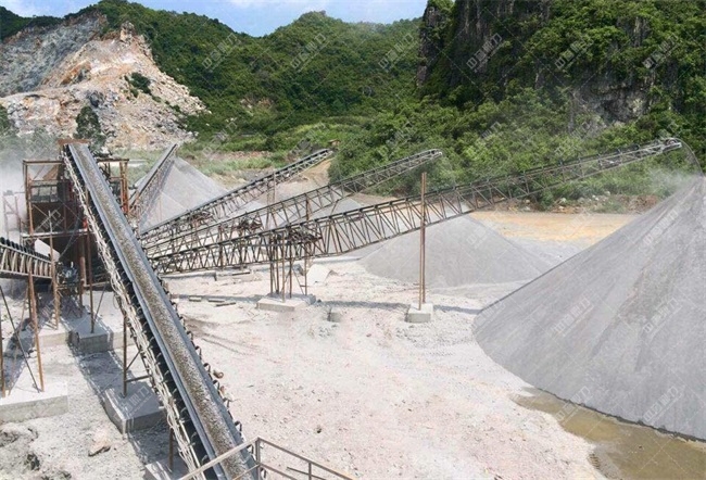 碎石厂现场