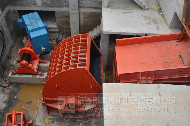PCZ2125重锤破碎机使用现场