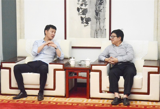 广西合山市导与中誉鼎力董事长交流