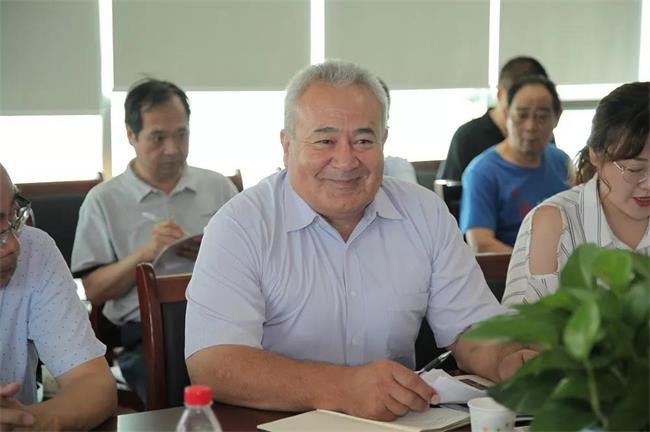 乌兹别克斯坦学院副院长