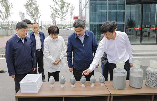 查看蓝天环保材料公司砂石样本