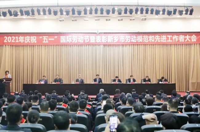 初心向党 礼赞百年丨劳动模范、青年岗位能手……这些鼎力人值得点赞！